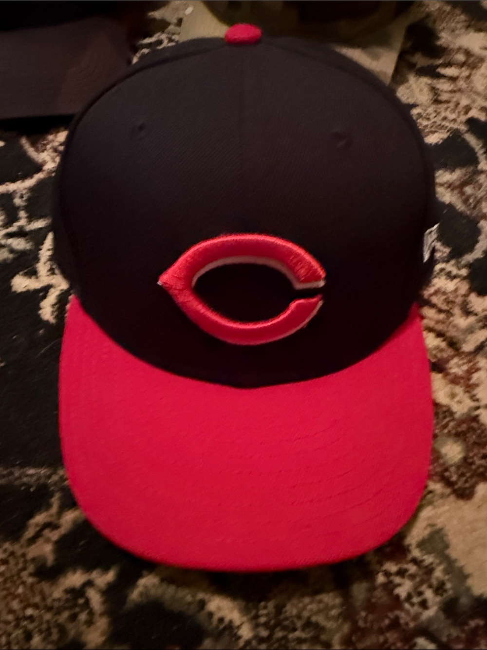 Cincinnati Reds Two-Tone Baseball Cap - Black & Red